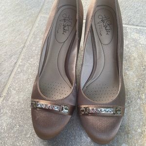 Life Stride Parigi Jewel women’s Pump, Sz 9 med